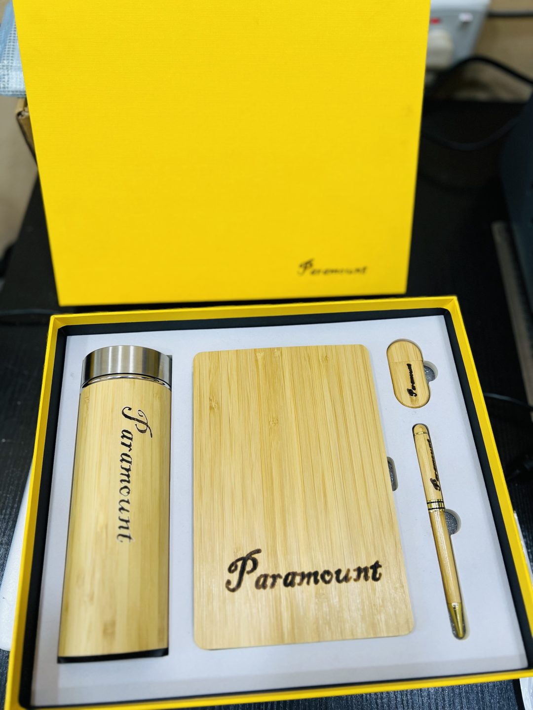 Engraved wooden gift set - Image 8