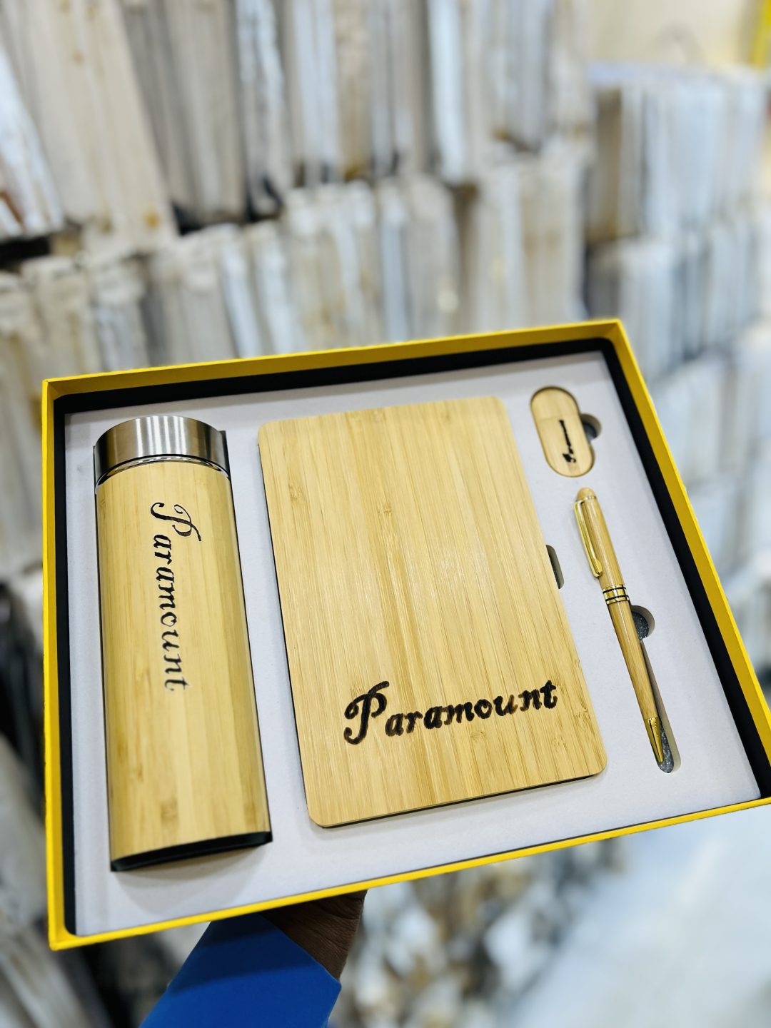 Engraved wooden gift set - Image 6