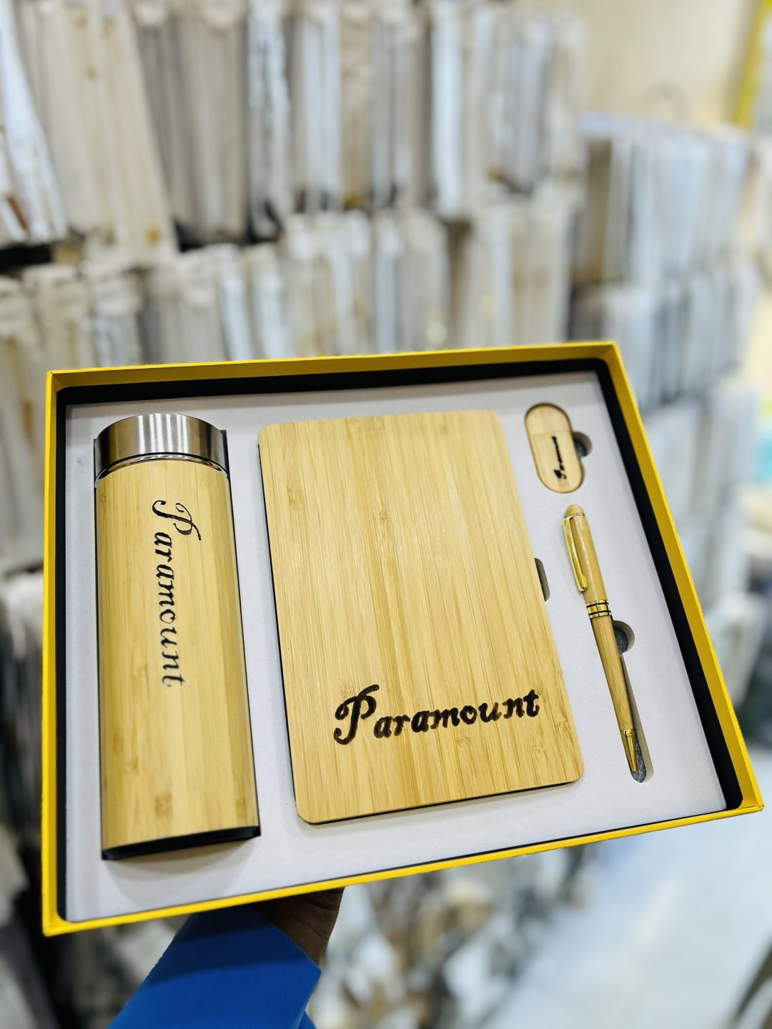 Engraved wooden gift set - Image 2