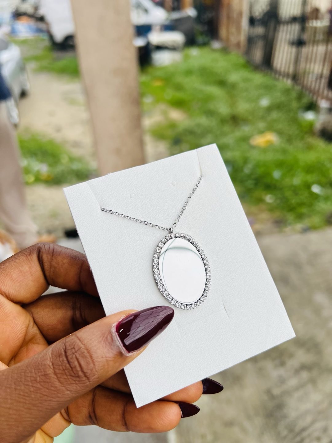Engraved silver oval stoned necklace - Image 3
