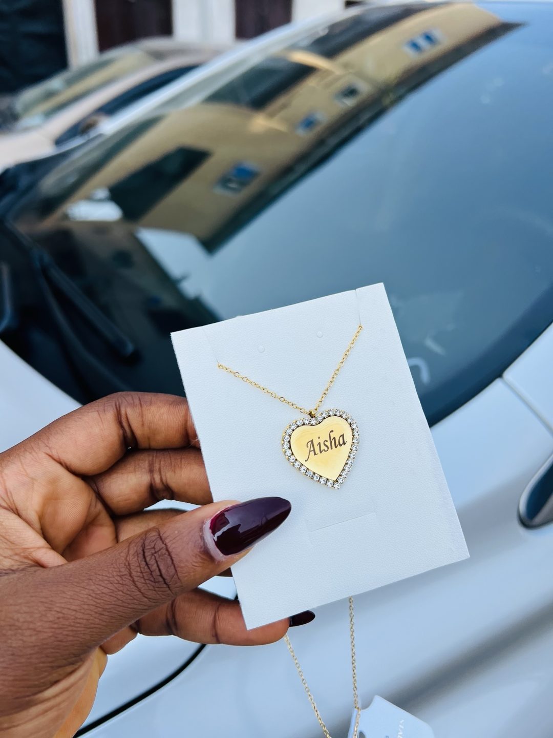Engraved gold love stoned necklace with barcode - Image 5