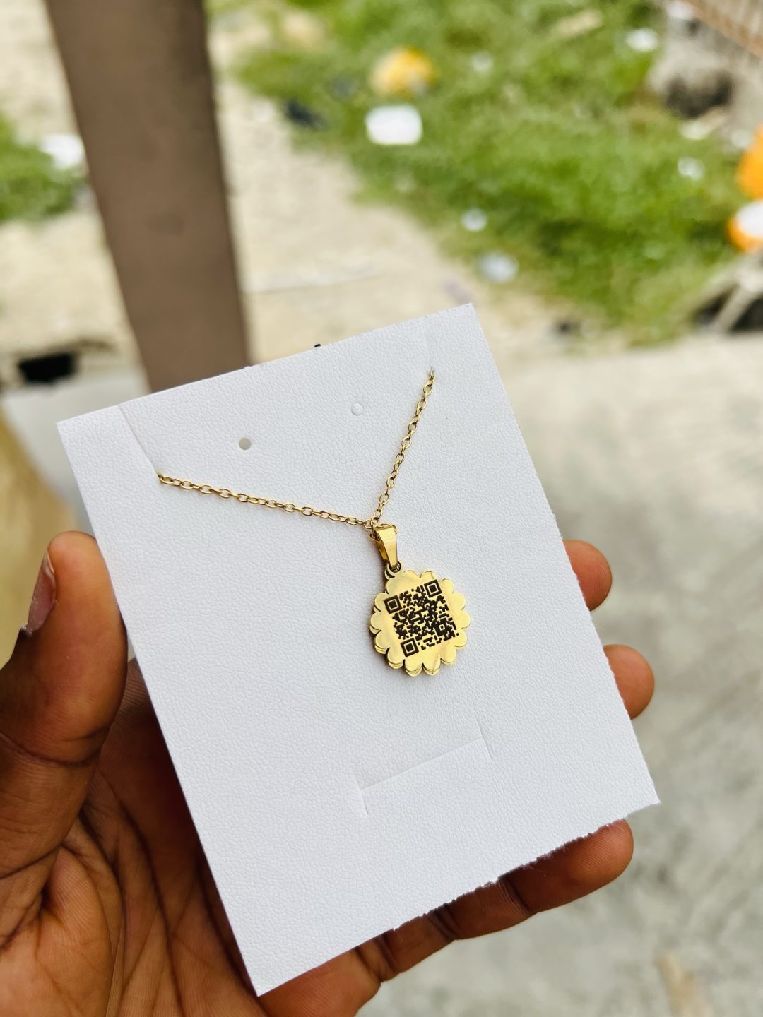 Engraved sunflower with barcode necklace - Image 3