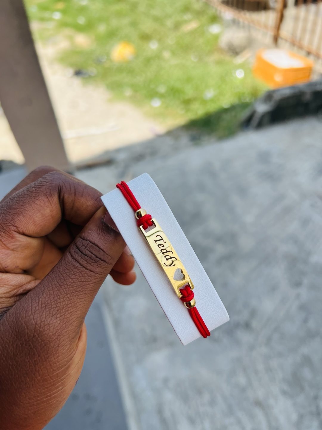 Engraved red flat love drawstring bracelet - Image 2