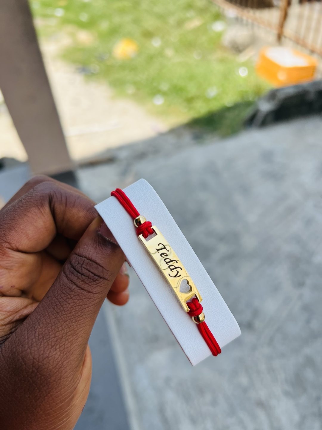 Engraved red flat love drawstring bracelet - Image 3
