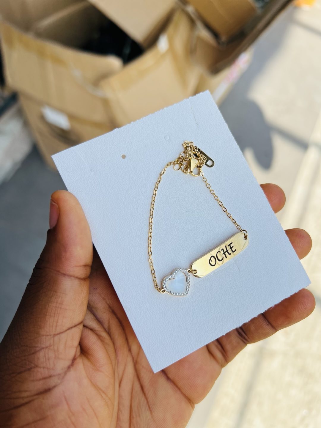 Engraved white stoned love bracelet - Image 4