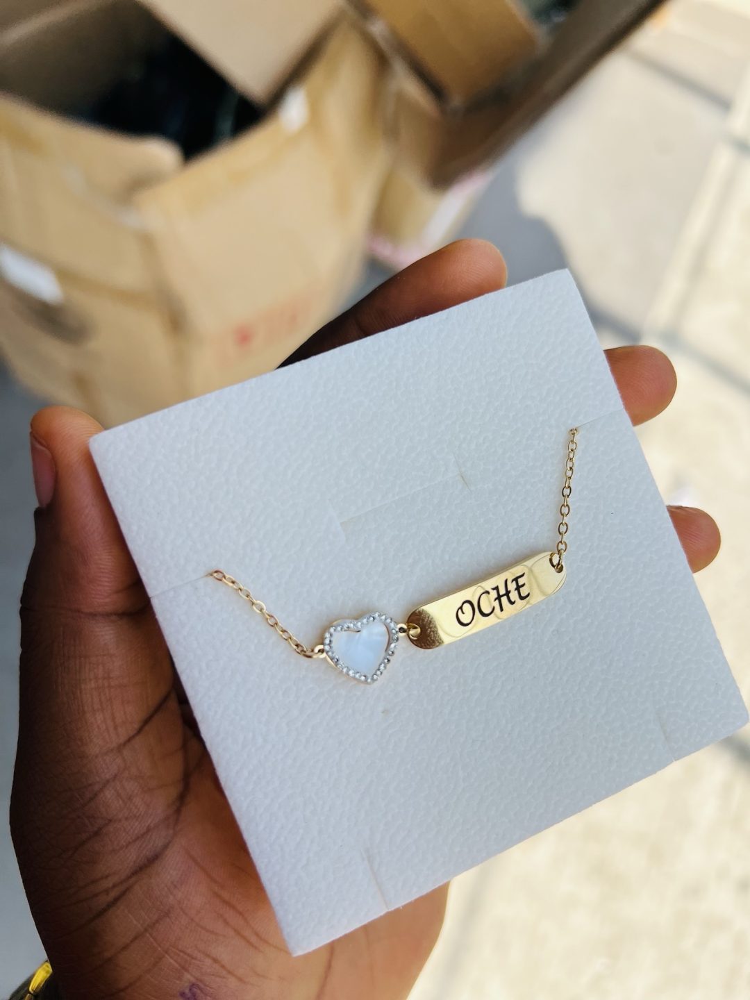 Engraved white stoned love bracelet - Image 2
