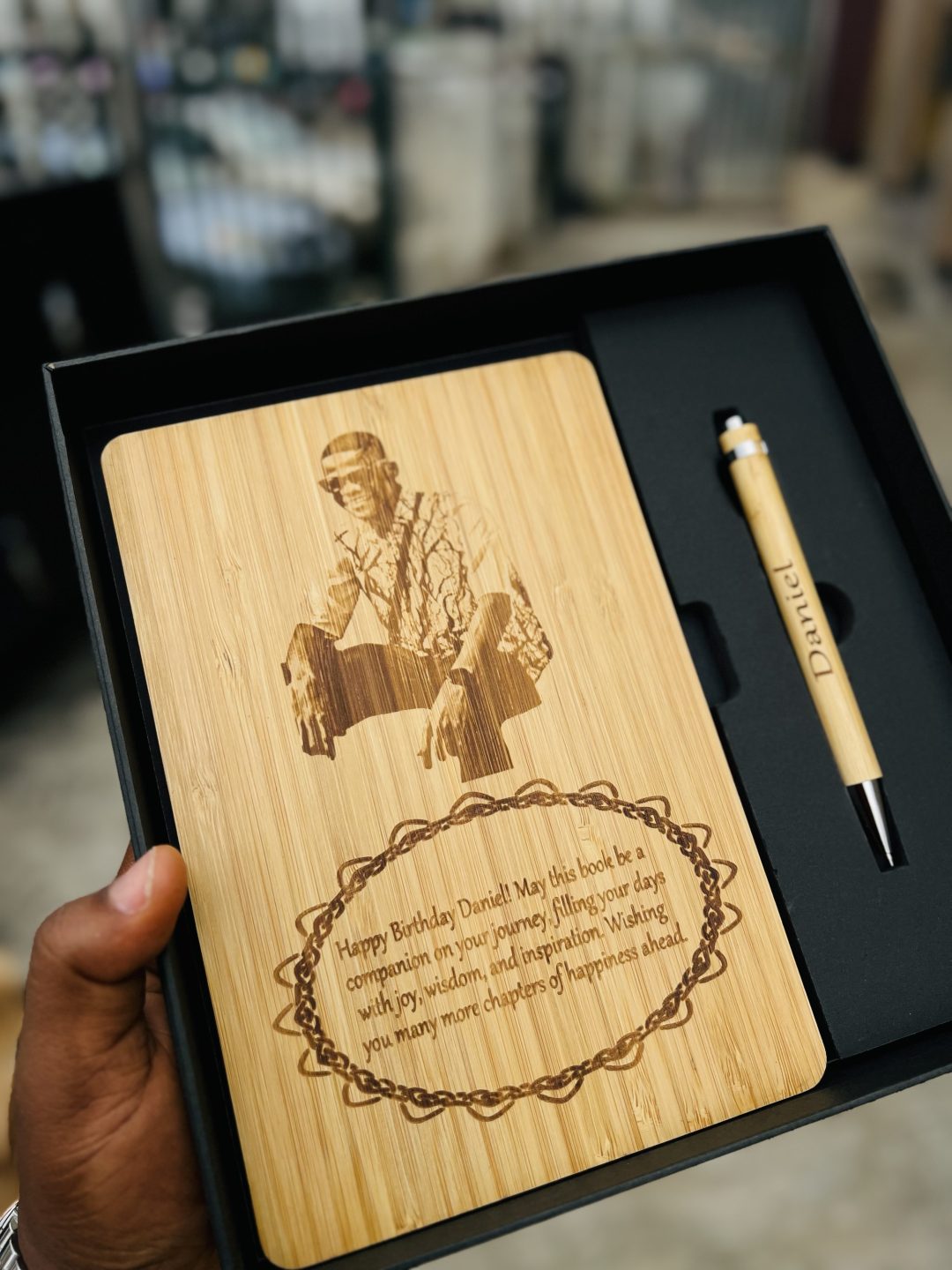 Engraved picture wooden book and pen set - Image 3