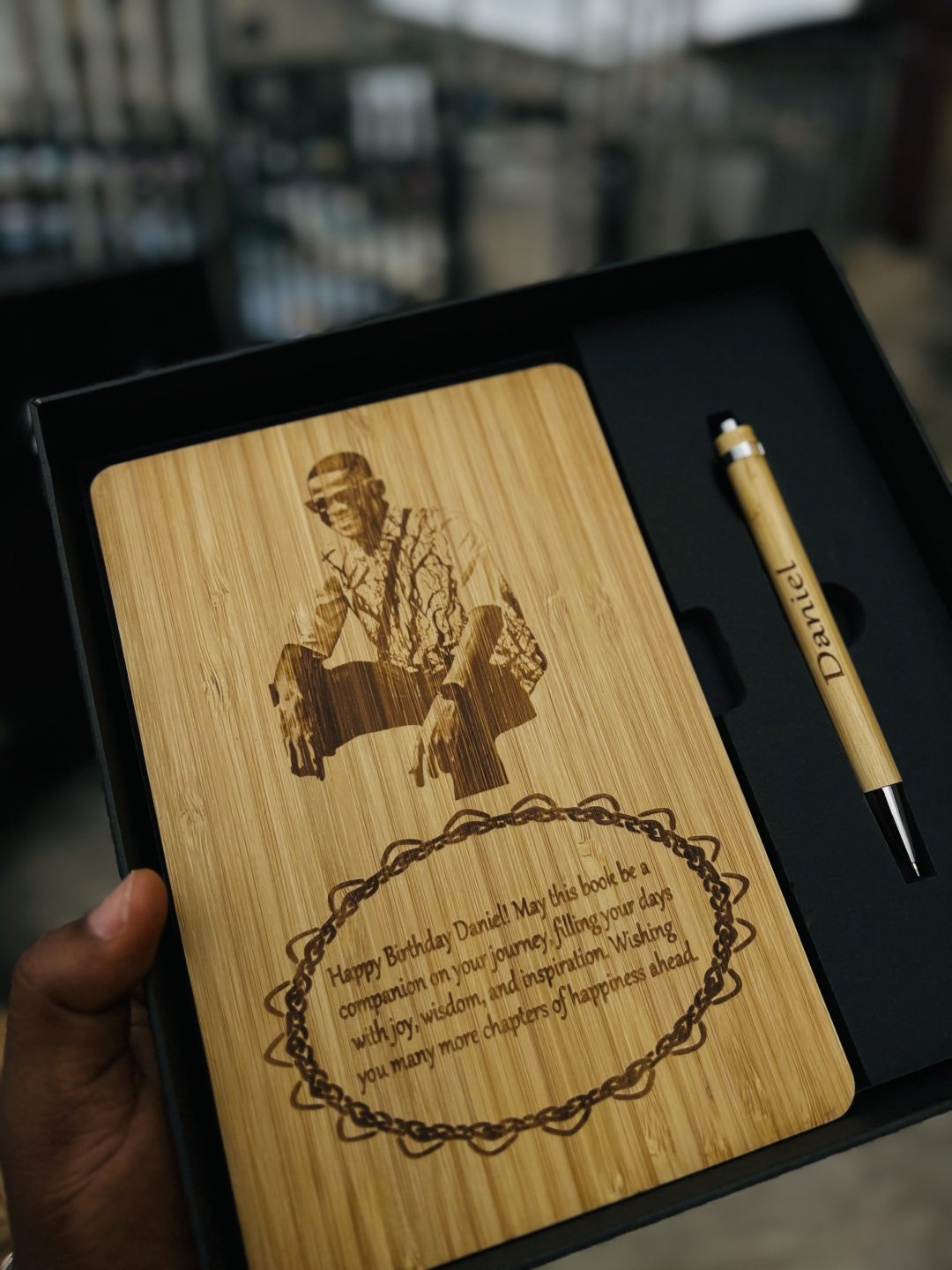 Engraved picture wooden book and pen set - Image 2