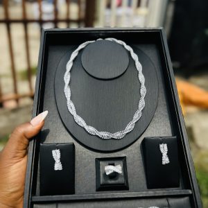 002 Zirconia bridal set