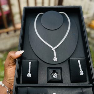 004 Zirconia bridal set