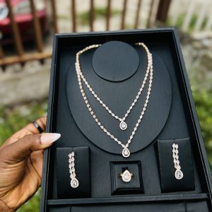 005 Zirconia bridal set (gold colour)