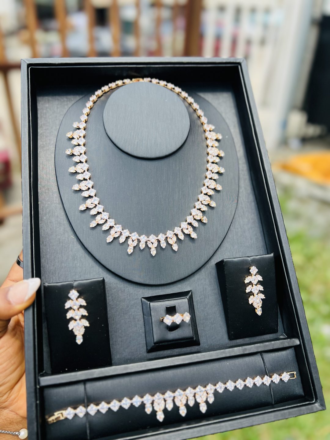008 Zirconia bridal set (Gold colour) - Image 6