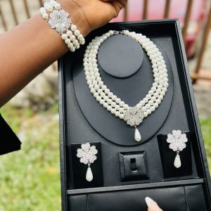 Flowery fashion pearl necklace set