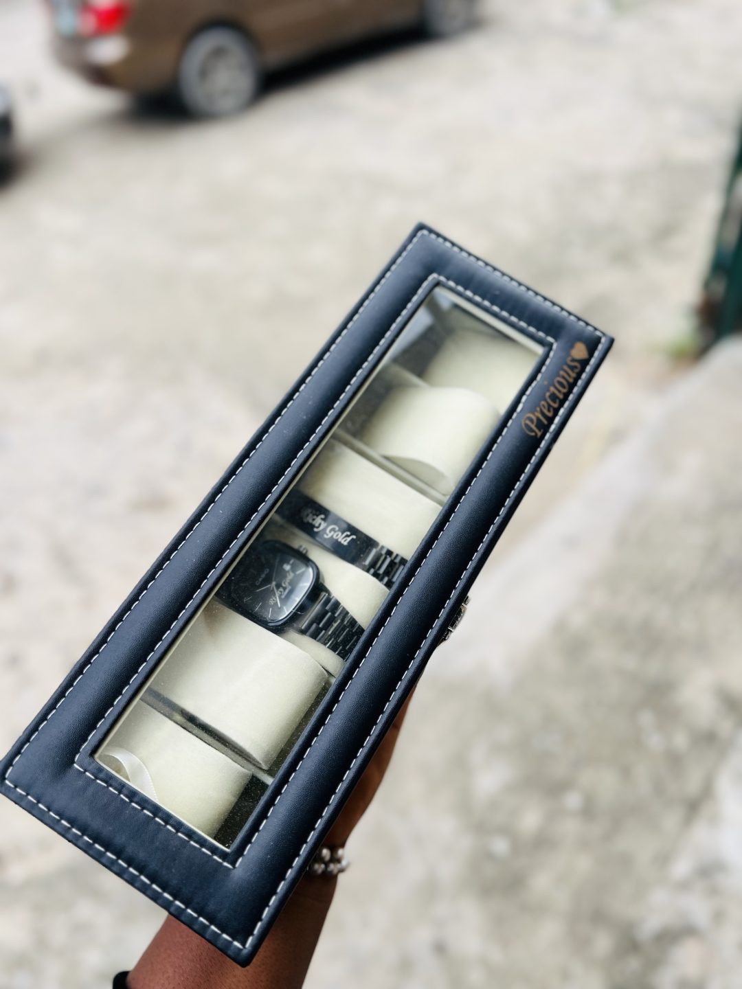 Engraved glass organizer - Image 3