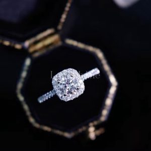 Square zirconia engagement ring