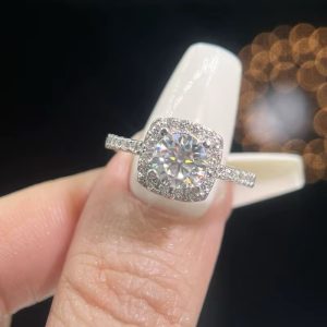 Square zirconia engagement ring