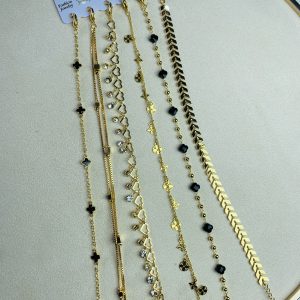 Half dozen of anklets 001