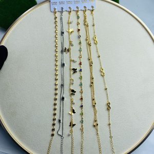 Half dozen of anklets 003