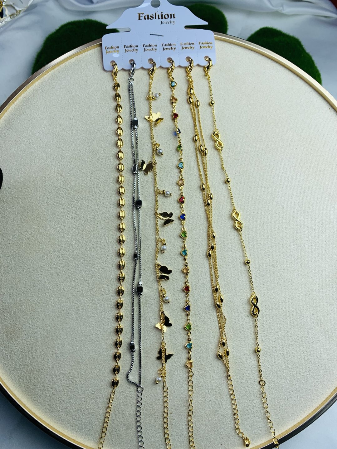 Half dozen of anklets 003