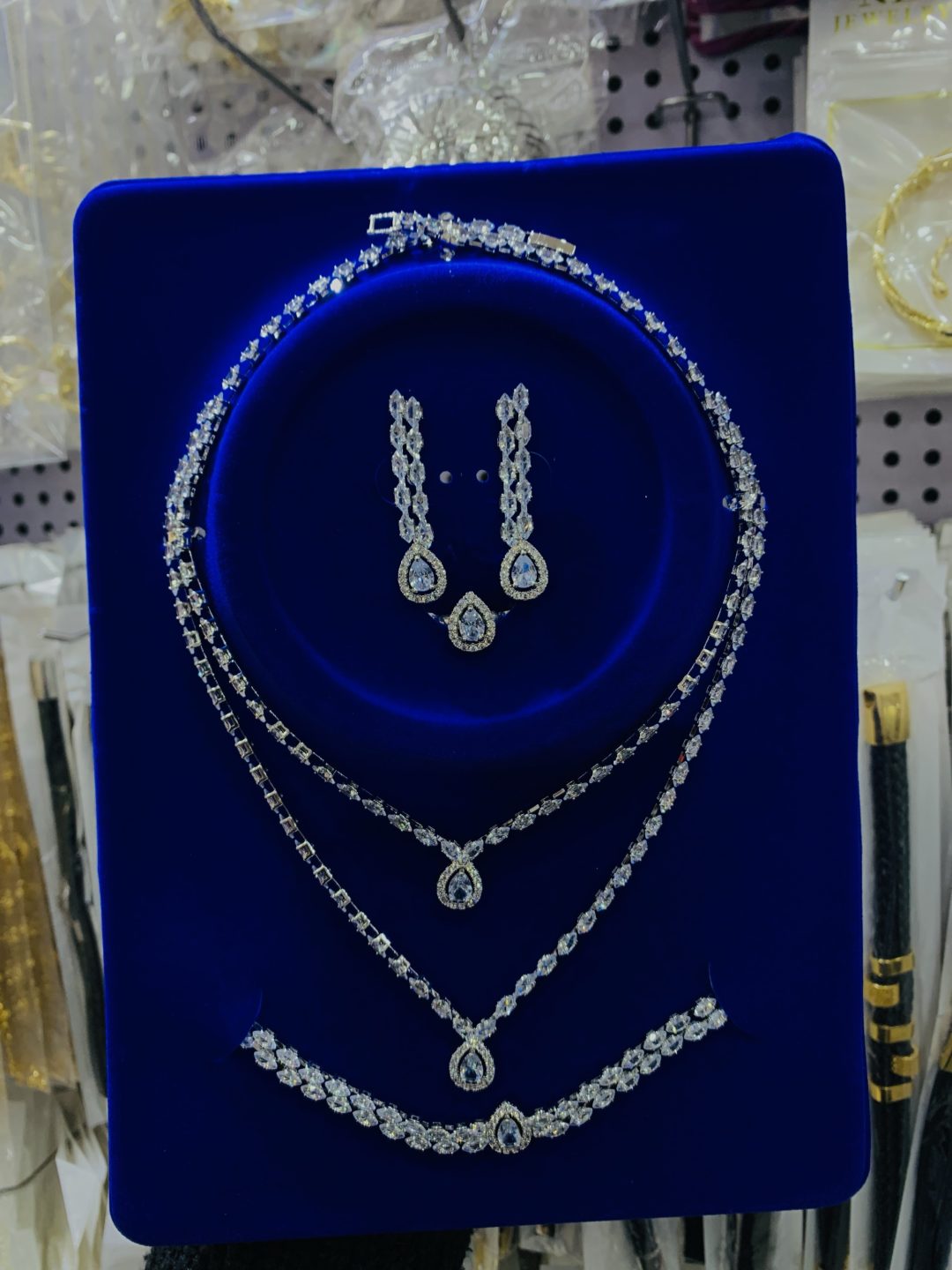 Emerald Elegance zirconia silver set - Image 3