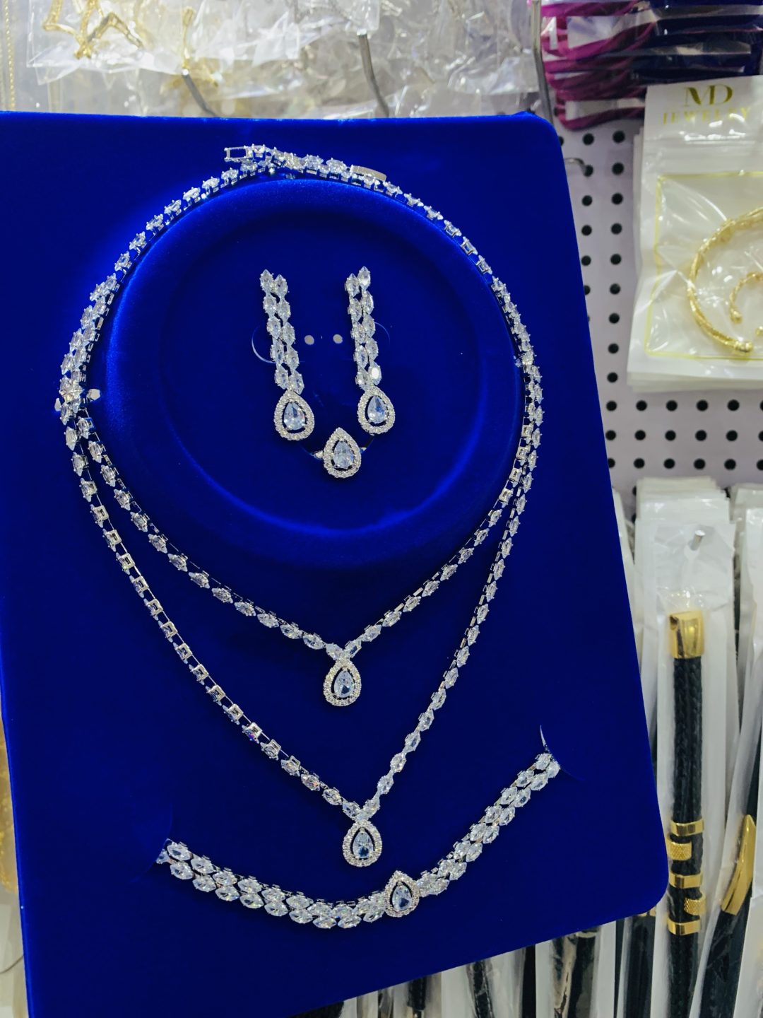 Emerald Elegance zirconia silver set - Image 2
