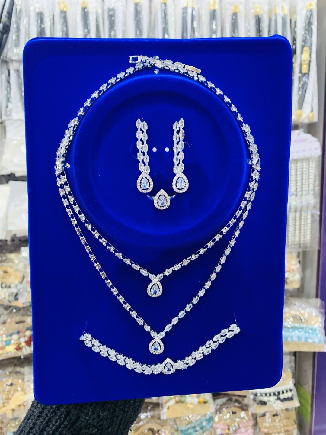 Emerald Elegance zirconia silver set