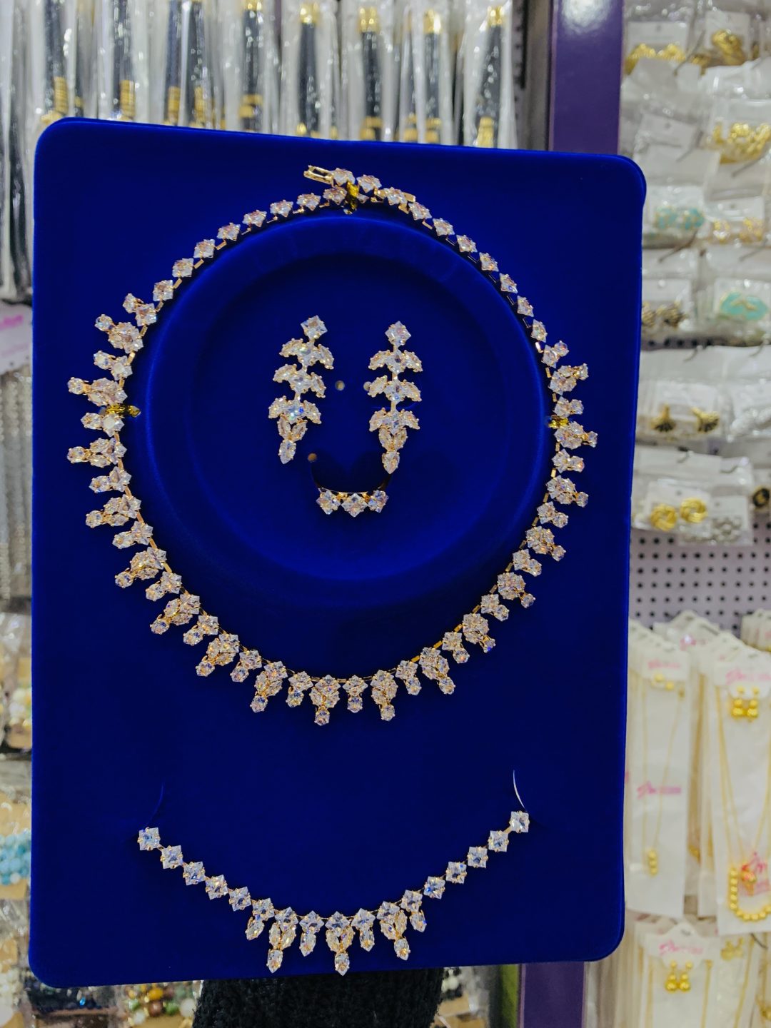 Sapphire shine zirconia gold set