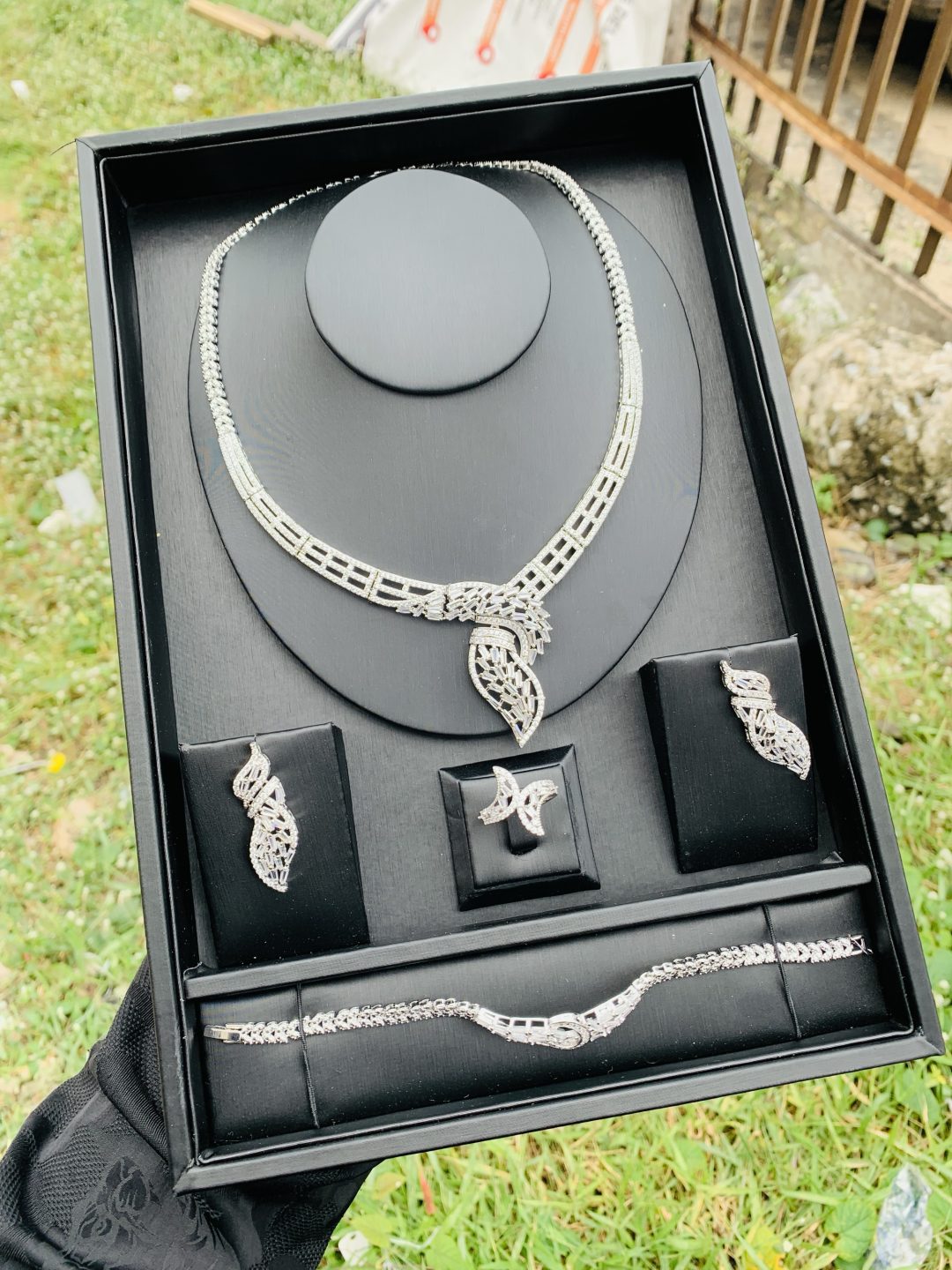 Treasures of love zirconia silver set