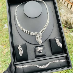 Treasures of love zirconia silver set