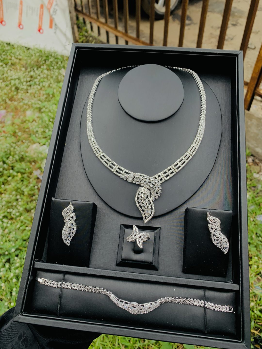 Treasures of love zirconia silver set - Image 5