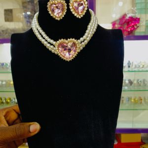 Pink heart pearl necklace