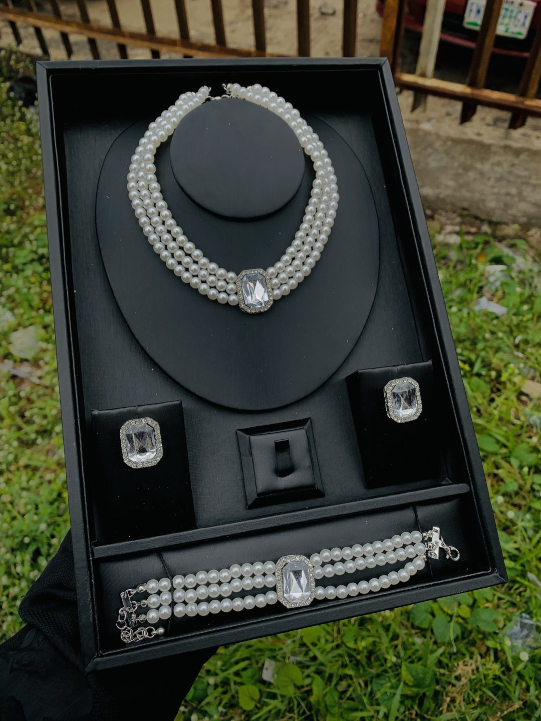 Aurora white stoned pearls 003 - Image 4