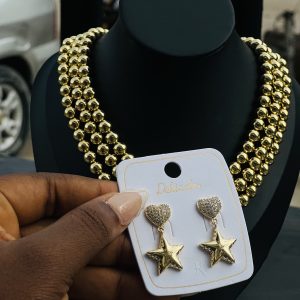 MD love star earrings