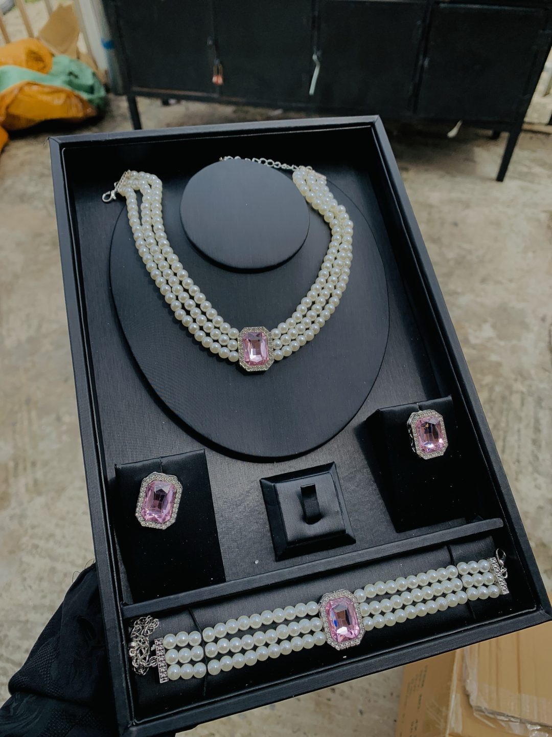 Aurora pink stoned pearls 001