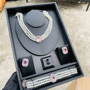 Aurora pink stoned pearls 001