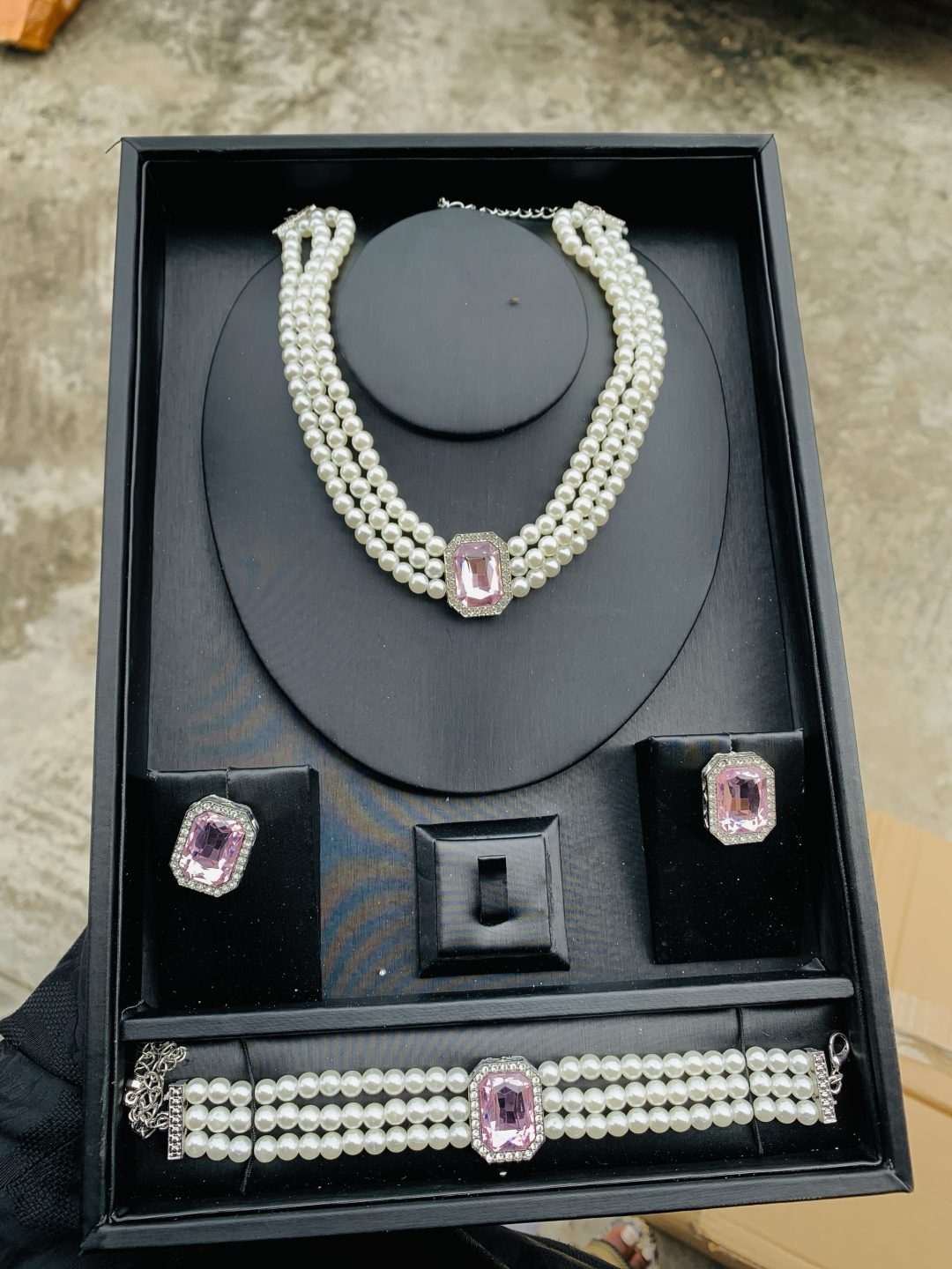 Aurora pink stoned pearls 001 - Image 4