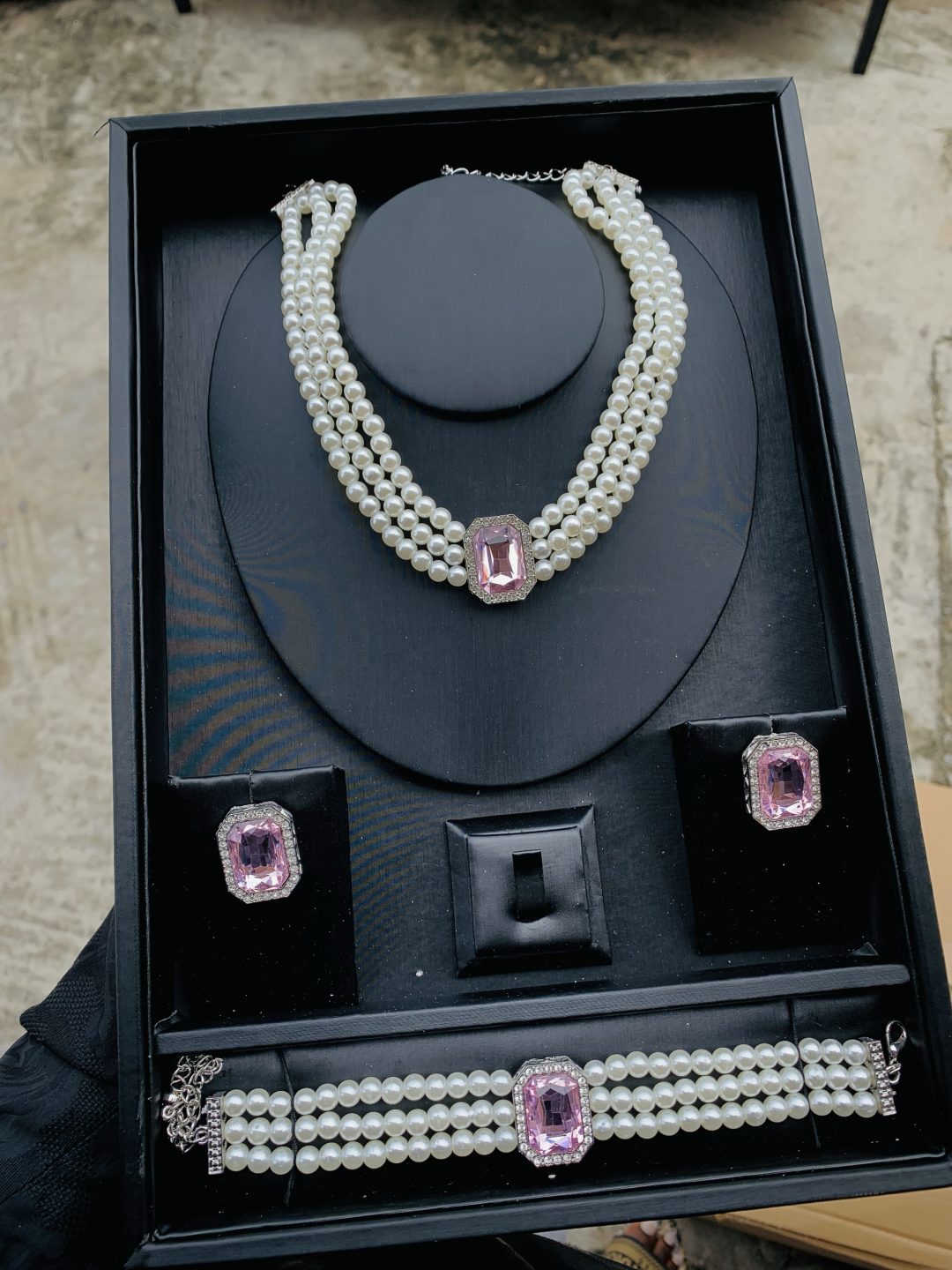 Aurora pink stoned pearls 001 - Image 3