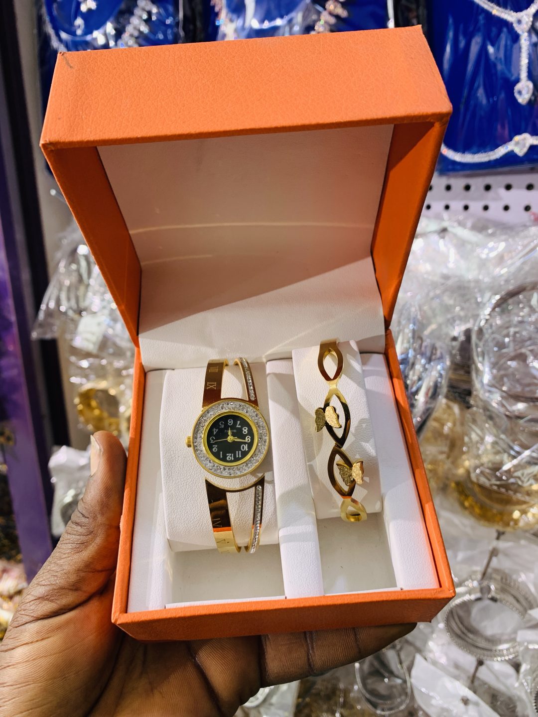 Bracelet wristwatch combo comes with paper box