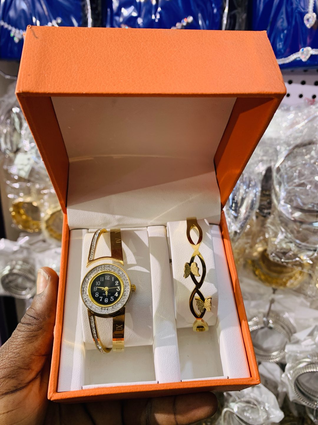 Bracelet wristwatch combo comes with paper box - Image 2