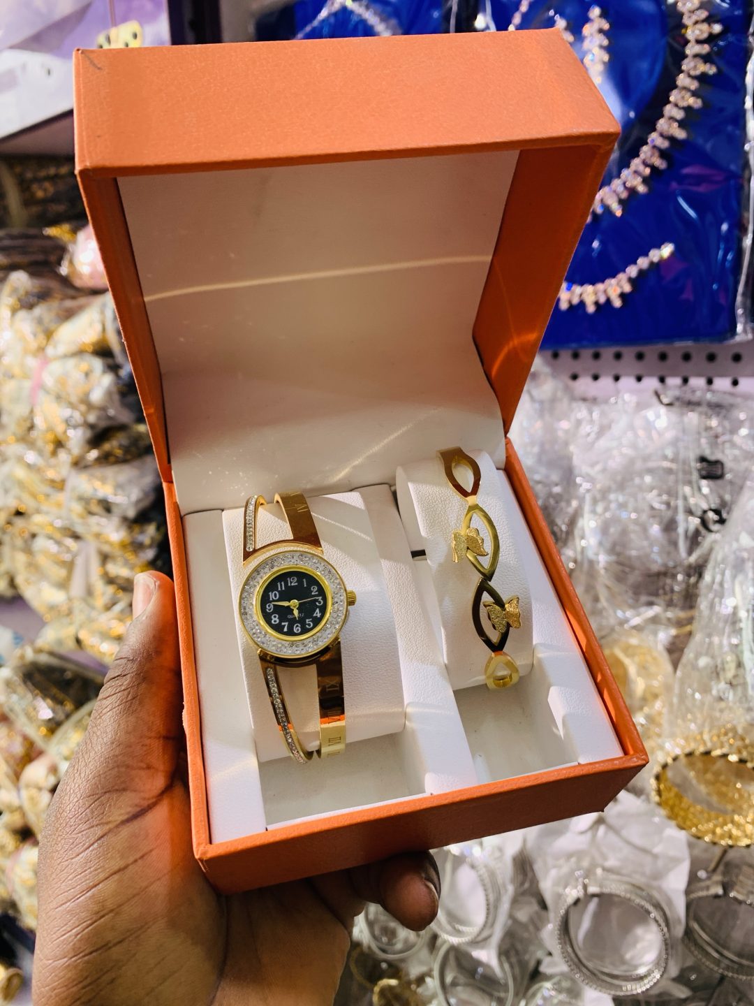 Bracelet wristwatch combo comes with paper box - Image 3