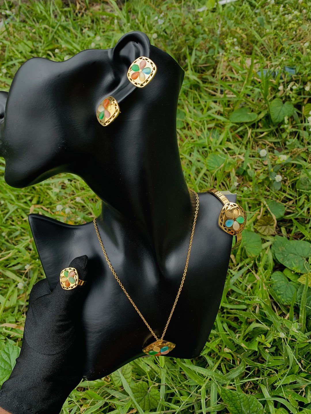 Gold/multicoloured steel set 004 - Image 5
