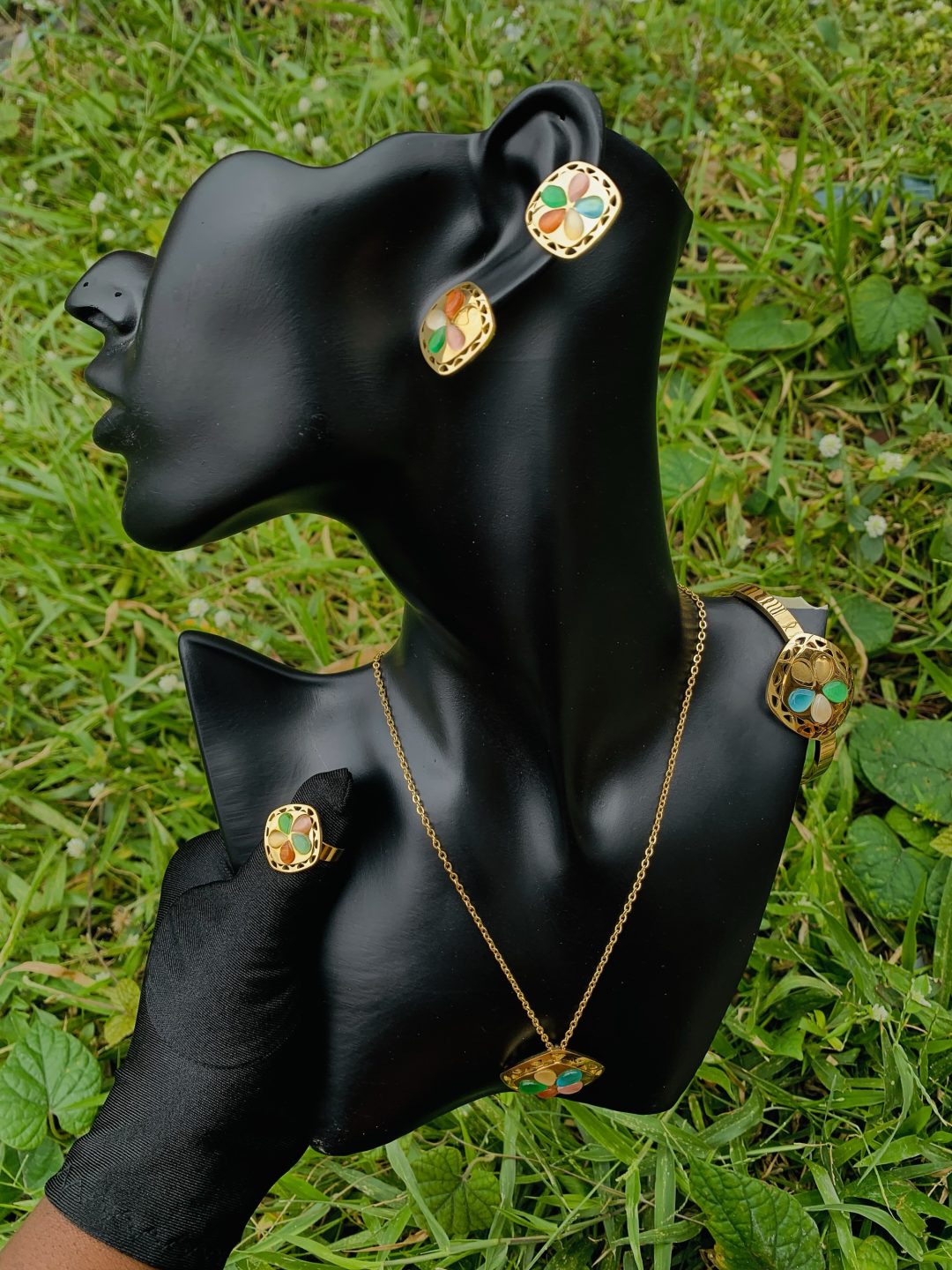 Gold/multicoloured steel set 004 - Image 3