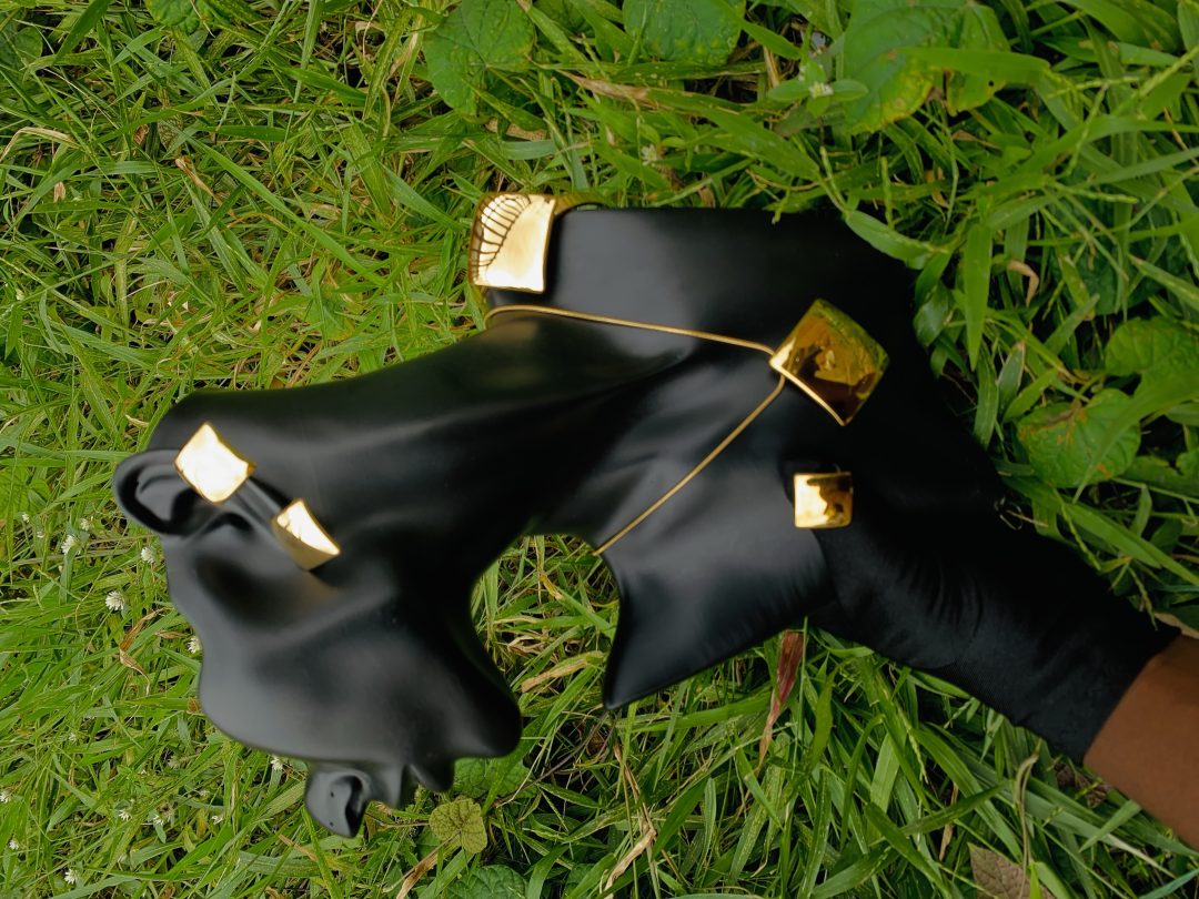 Gold square steel set 018 - Image 2
