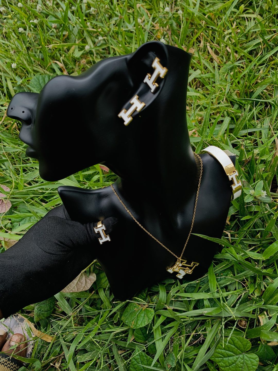 Gold/white Herms steel set - Image 2
