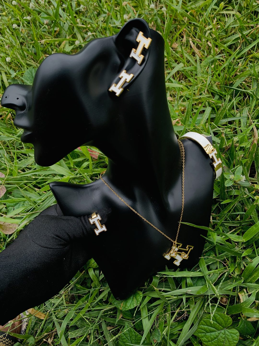Gold/white Herms steel set