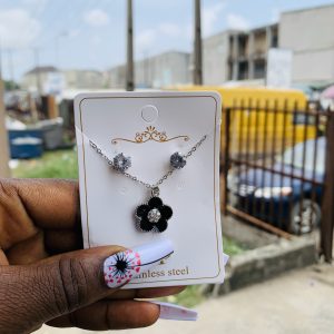 Fashion necklace and earrings 006