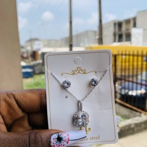 Fashion necklace and earrings 007