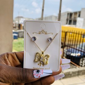 Fashion necklace and earrings 010