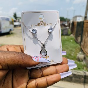 Fashion necklace and earrings 016