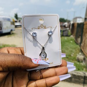 Fashion necklace and earrings 016